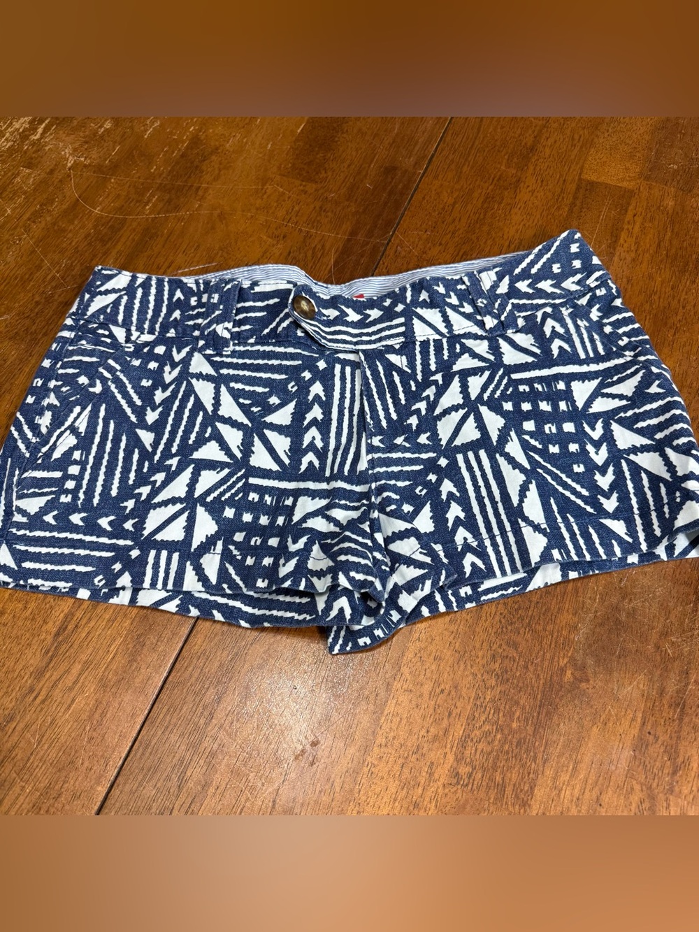 Red Camel Women’s Size 7 Blue White Geometric Print Chino Shorts Low Rise